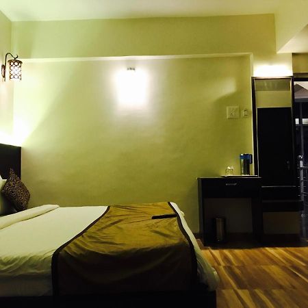 Hotel Sai Kripa Imperial Daman Esterno foto